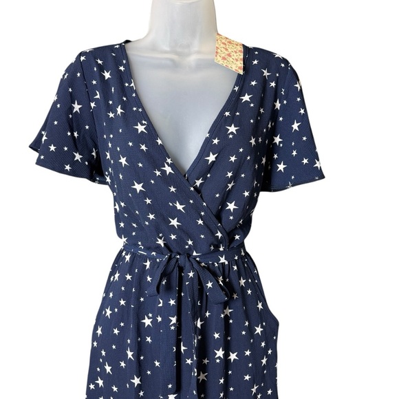 Fig & Olive Celestial Star Wrap Jumpsuit Pockets Tie Waist Wide Leg Navy L NWT - Picture 3 of 11